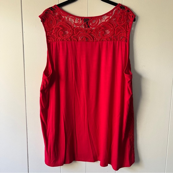 Lace Front Tank - Picture 3 of 3